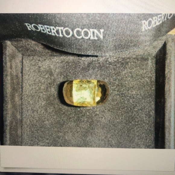 Roberto Coin 18K Yellow Gold Ring - Picture 1 of 2